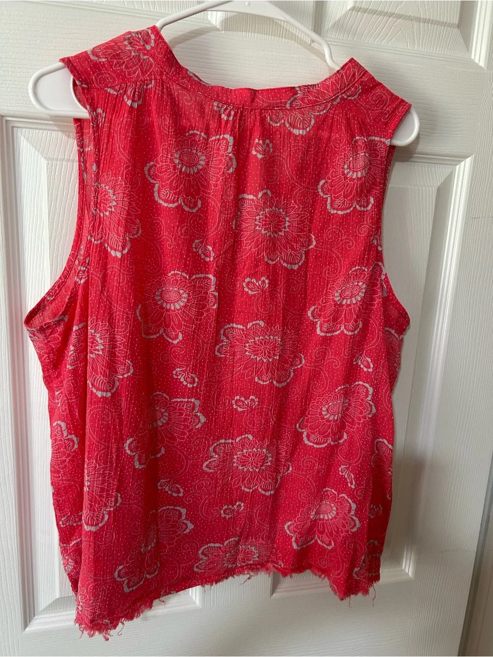 Carve Designs XL Dylan Tank in beautiful pink and white floral. - Picture 2 of 4